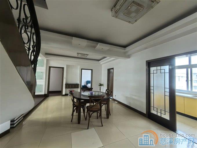 闻涛苑215平145万送车库5复6