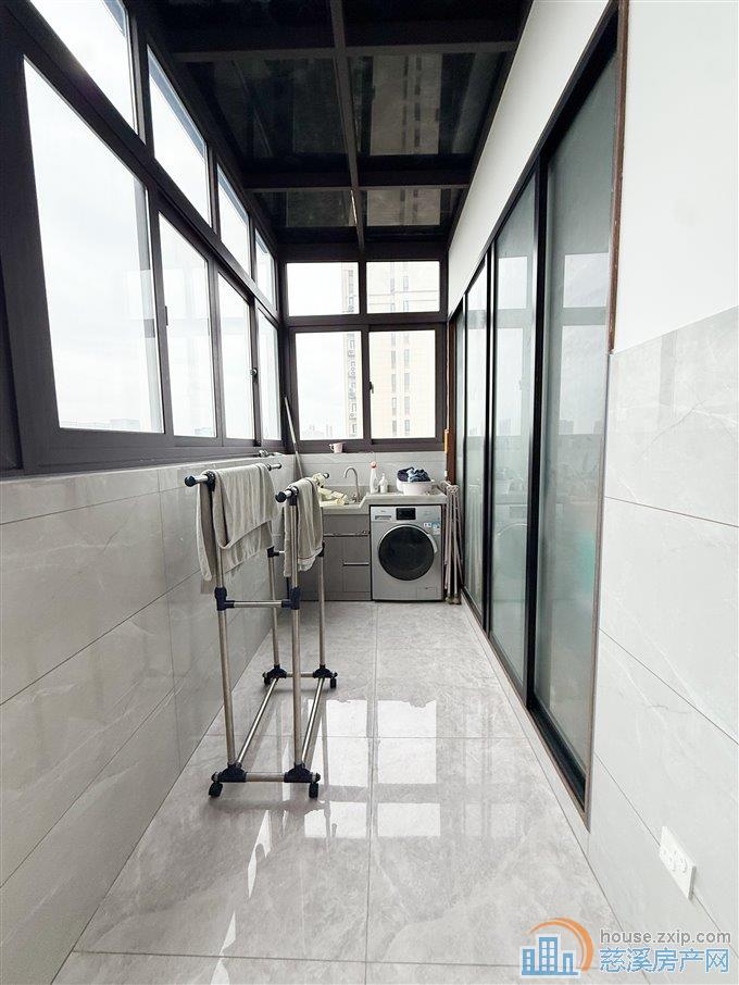 金仕华庭101平155万满五唯一免个税