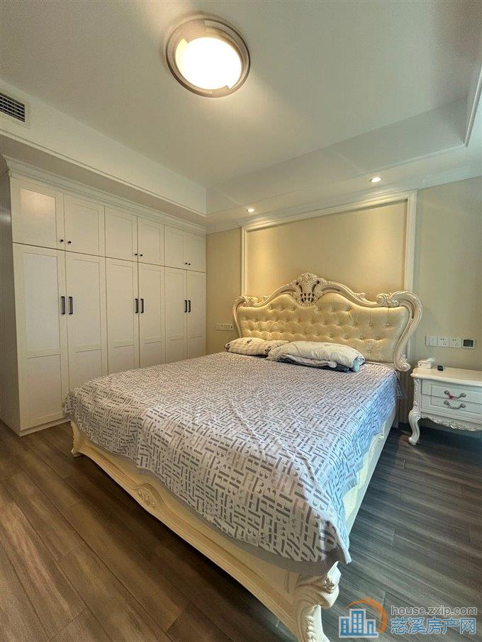 佳宁府三室二厅二卫一厨