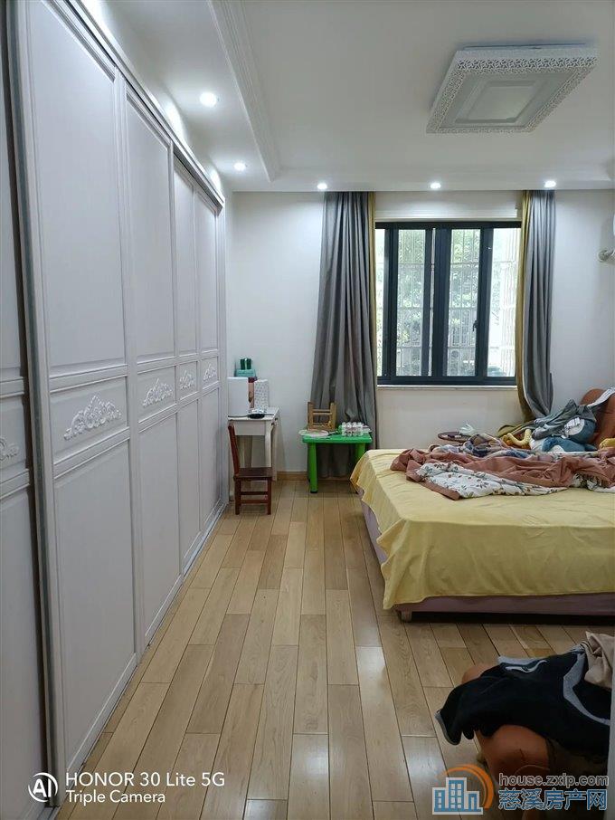 诚心出售界牌新村132平159万