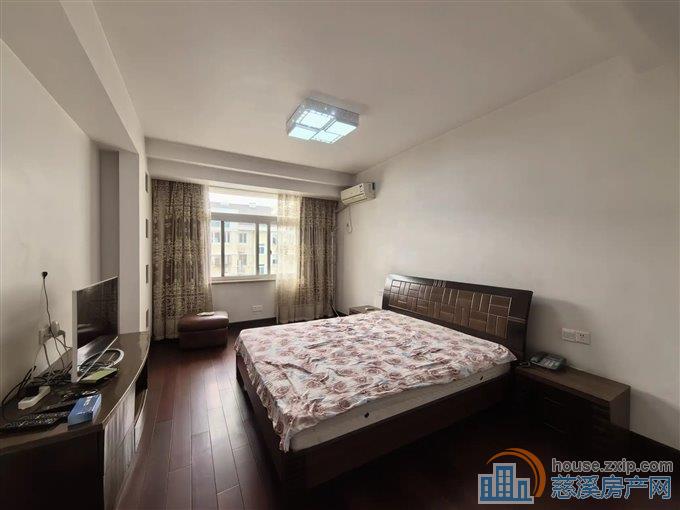 闻涛苑215平145万送车库5复6