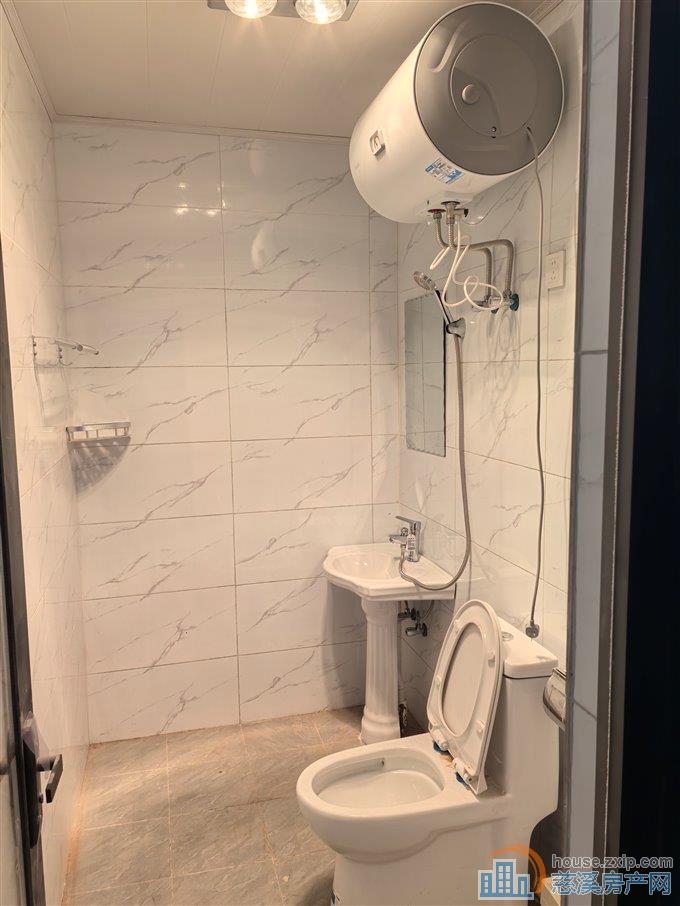 庵东镇人和街附近单身公寓出租750元/月