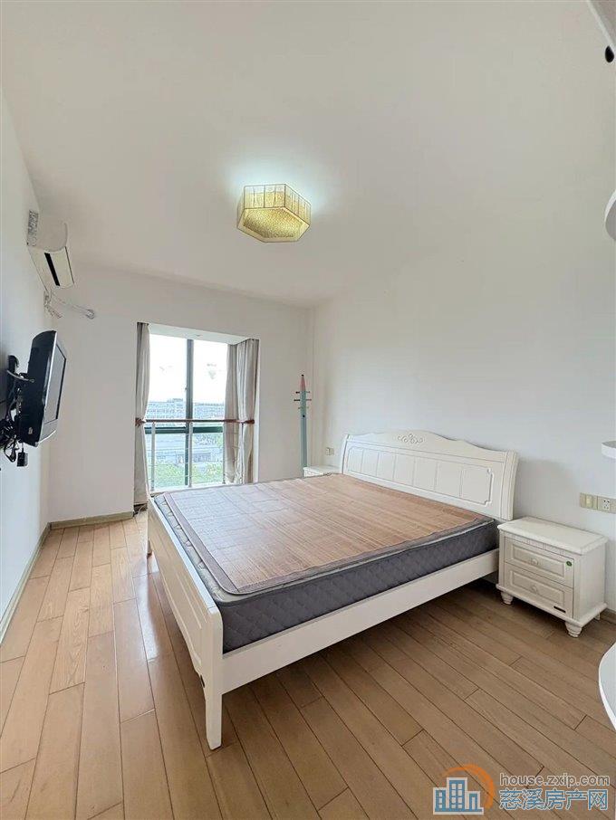 单价七千多 新城河板块 精装送车位 顶复