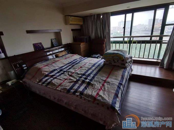 一品空间50复50平朝北50万