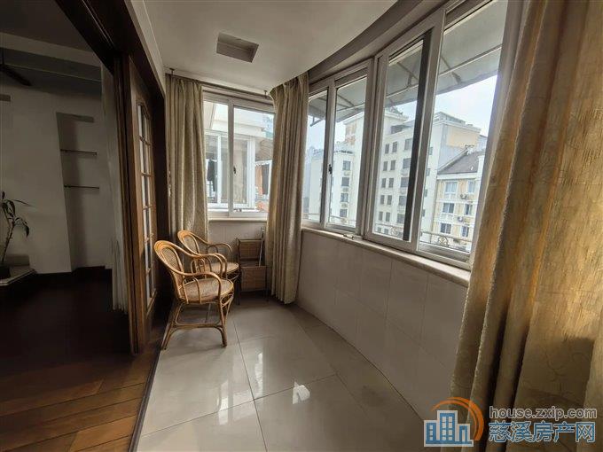 闻涛苑215平145万送车库5复6