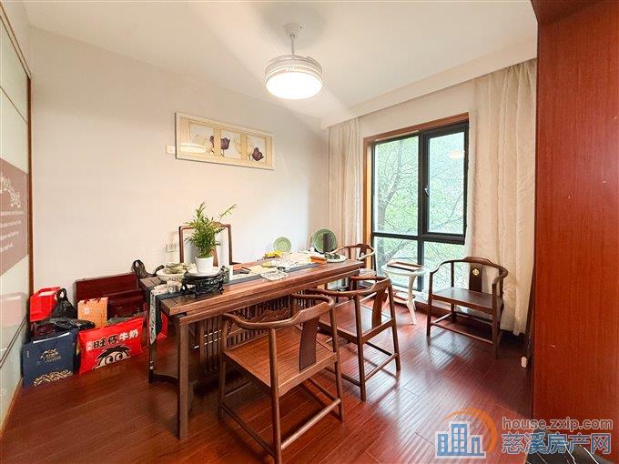 枫华富地花园南区 精装 带车位 楼层好