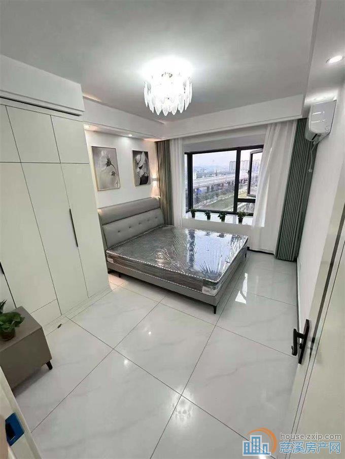 浔筑三室两卫全新精装首次出租