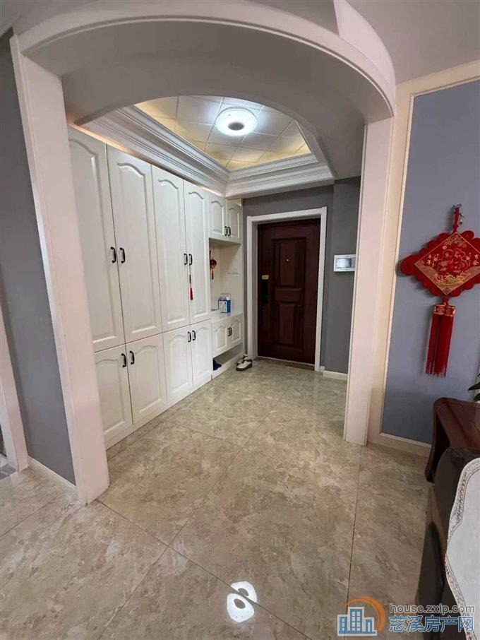 银桂苑电梯洋房边套142平精装198万