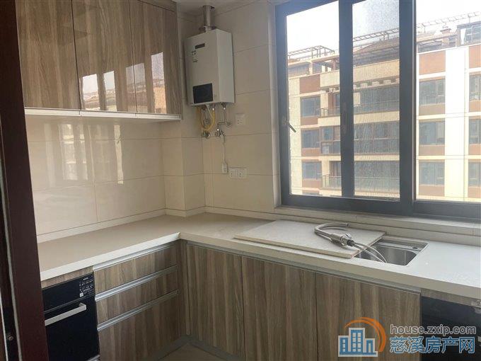 保利俯院江南 精装修 凤凰楼层 位置好