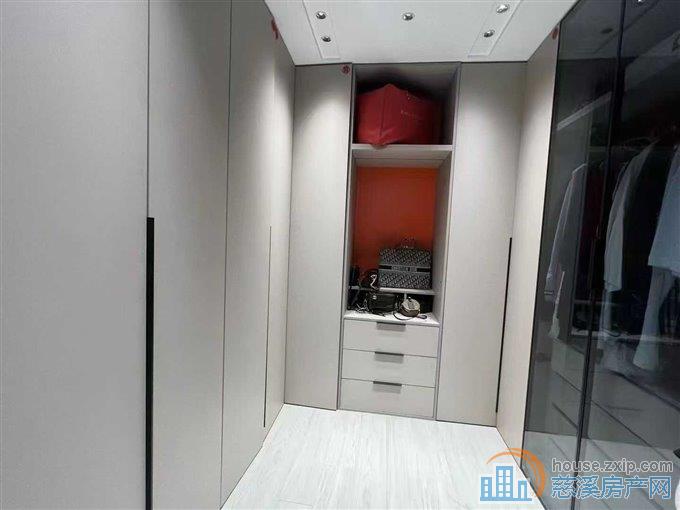 亏血本出售双喜紫园豪华装修送车位直接钥匙