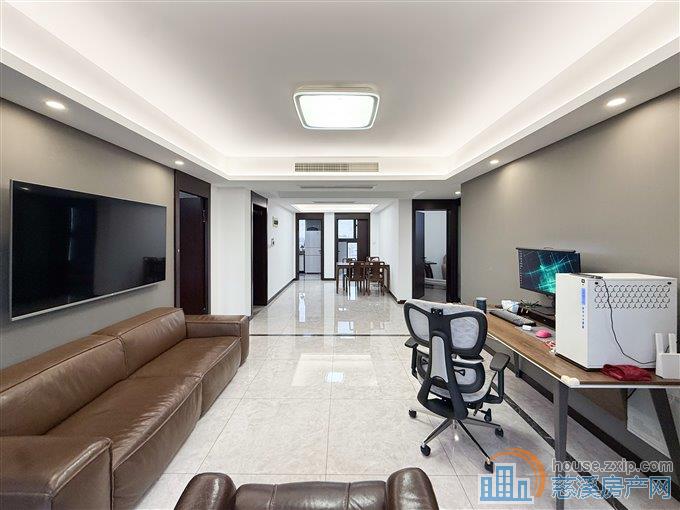 金仕华庭 精装自住房,保养好,带阳光房