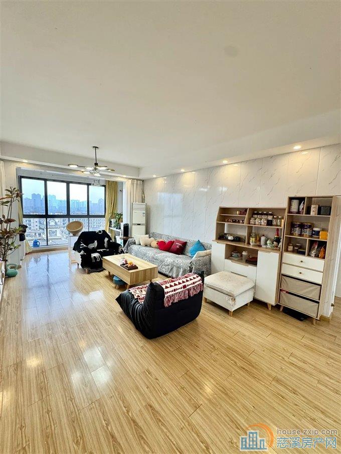 中梁泊景庭 洋房 精装 采光好