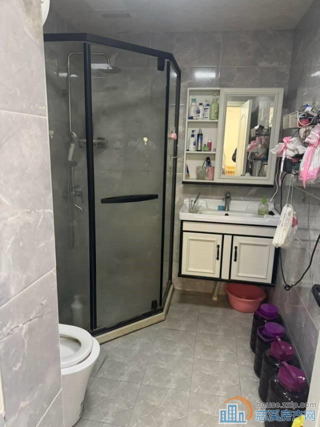 新潮塘南苑60平中等楼层精装车位储藏间