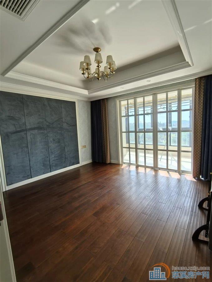 星光家园 精装复式带阳光房 179.8万