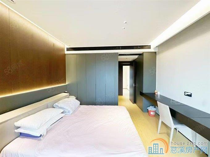 鸣北小区多层136平方精装185.8万