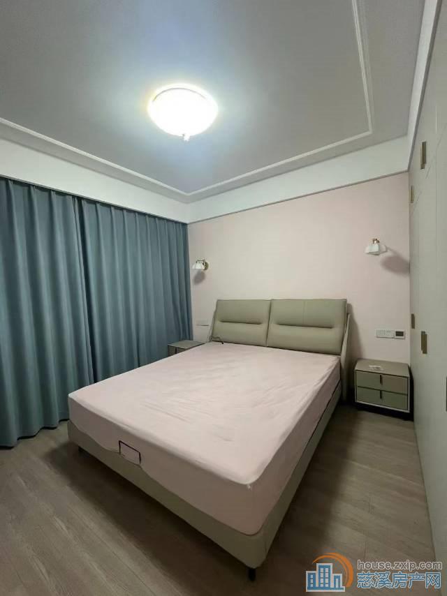 华鸿大发誉林府洋房112平精车位228万