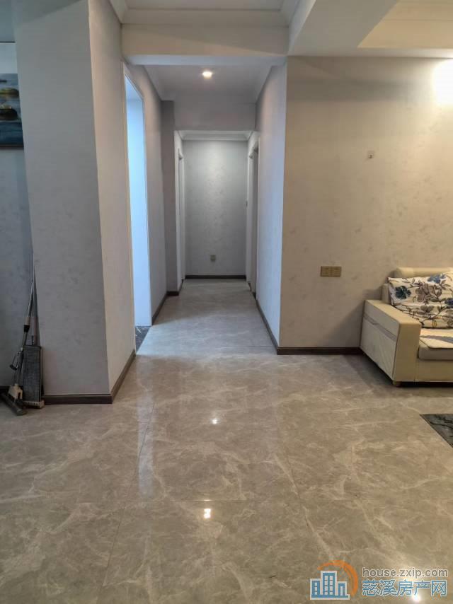 新潮塘南苑电梯房161平车位精装175万