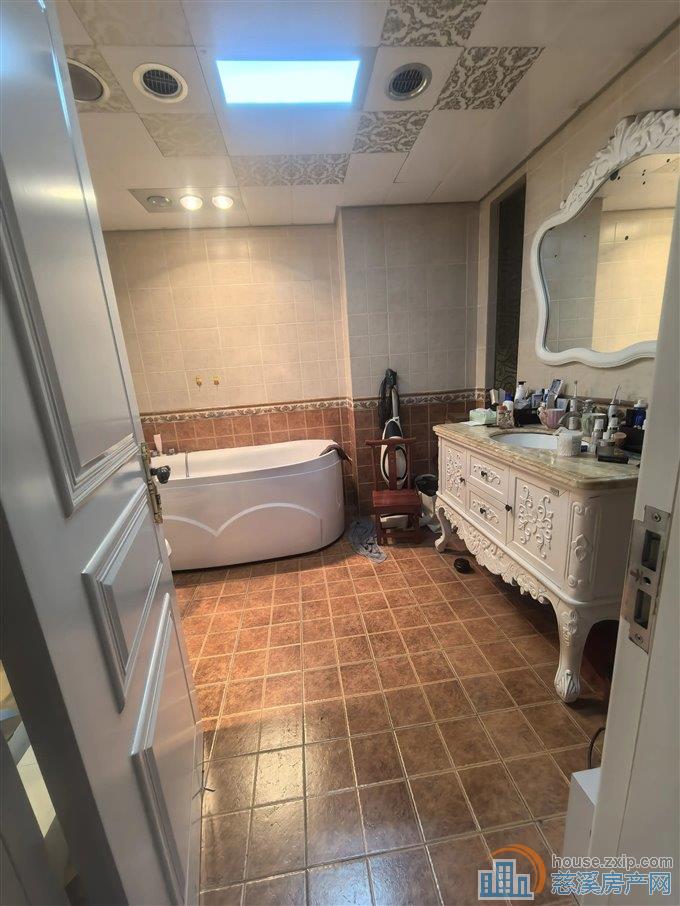 急卖 梵石花园 精装160平方138万