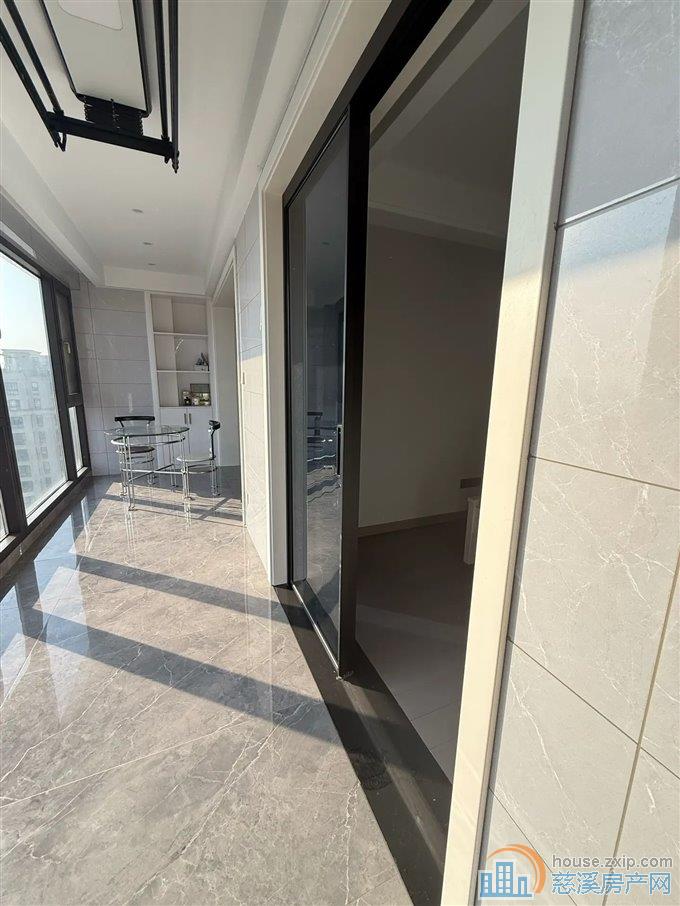 急卖 悦华府  精装107平方136万