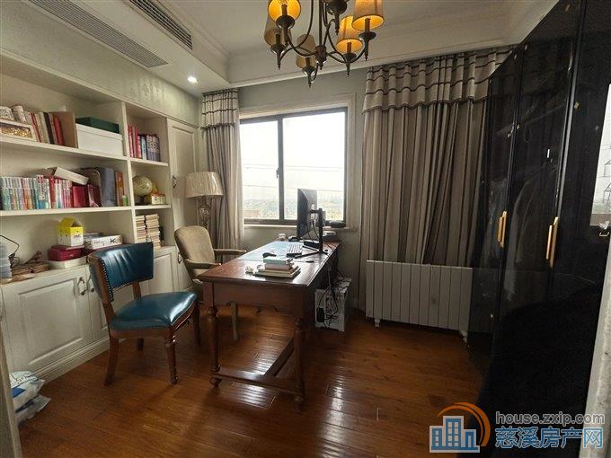 白金湾 精装 满五唯一 绿城物业