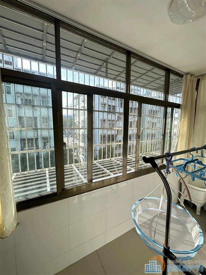 城东新村70平115万上林书包3楼