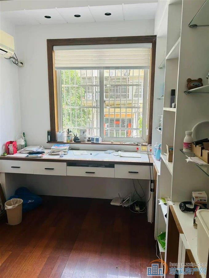 清泰公寓南区 精装 ZUI佳楼层 大阳台