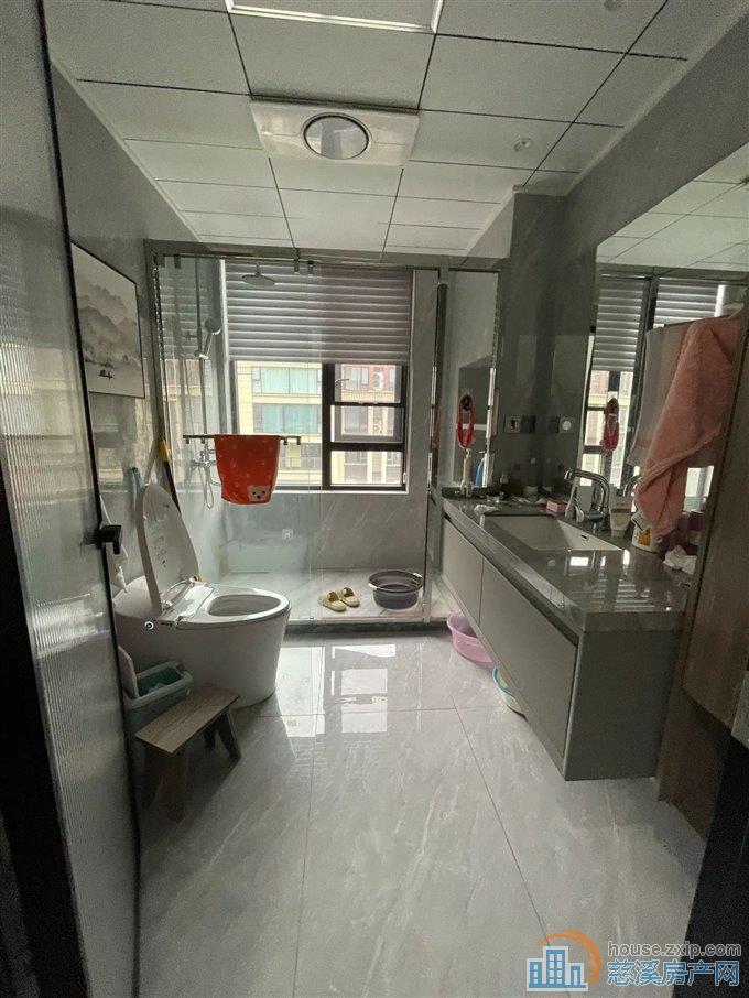 悦华府 洋房 精装 双车位 楼层好