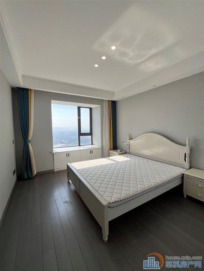 悦华府107平136万精装修