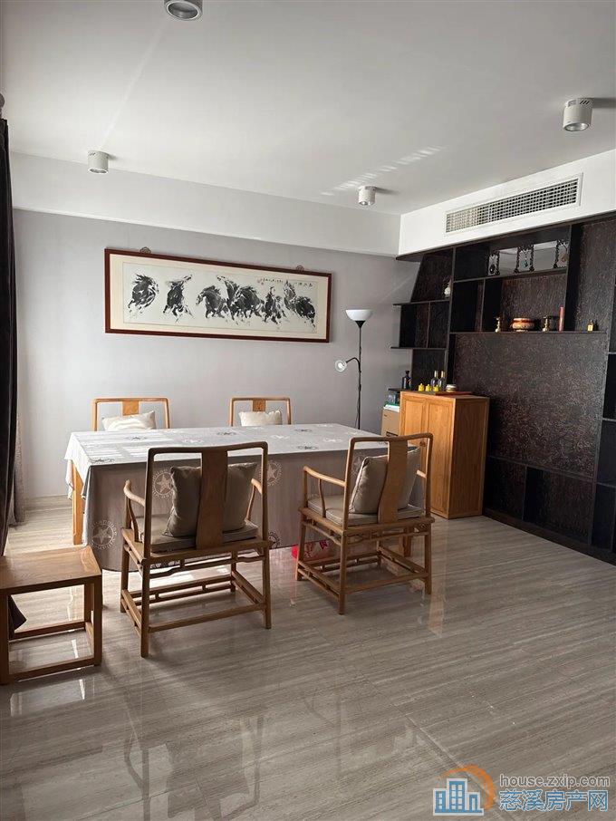 白金湾 精装三房 绿城物业 品质装修拎包