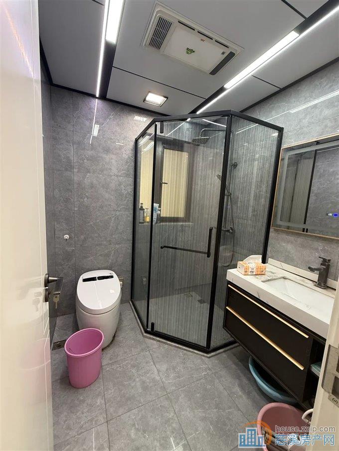 急卖 悦华府  精装107平方136万