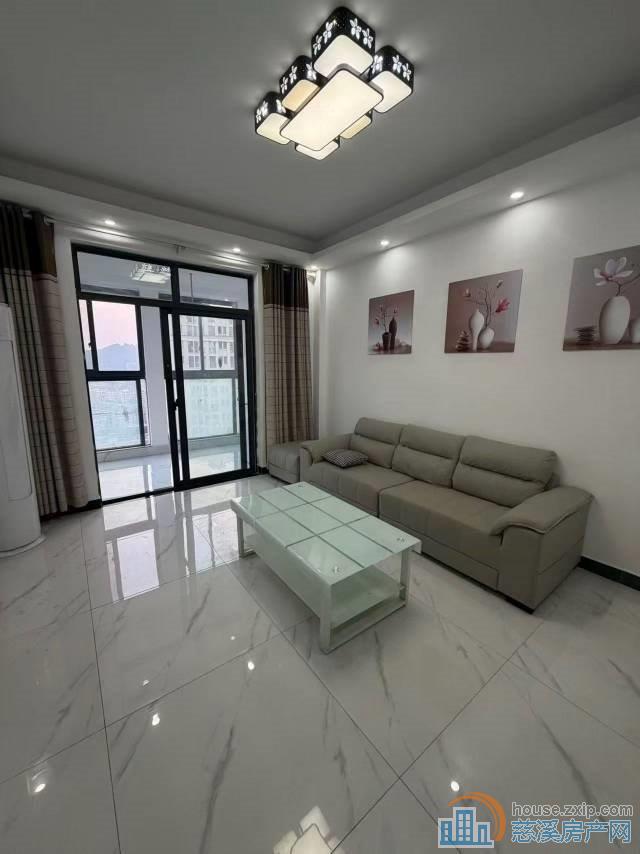 鸣北小区面积105平精装修98万