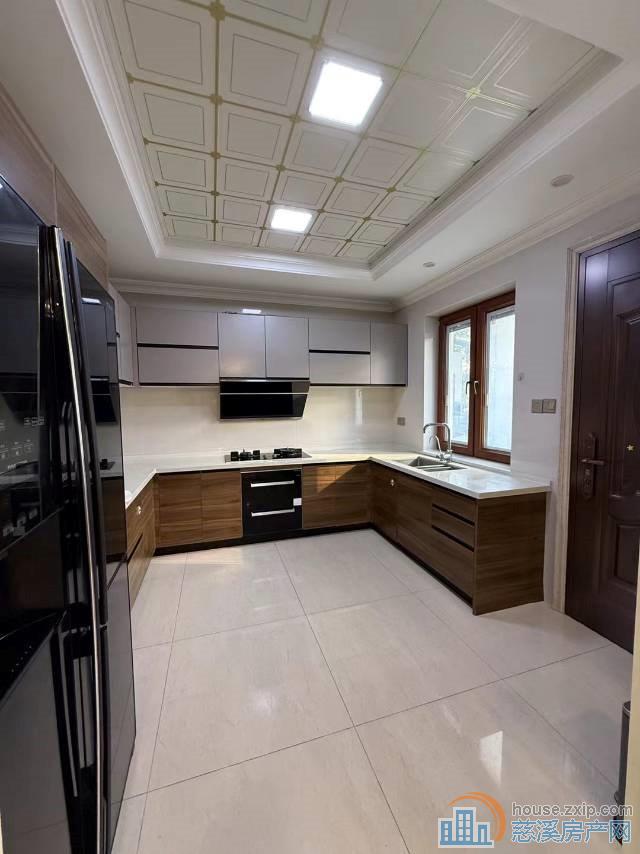 越溪梅园联排别墅二通四地暖豪装