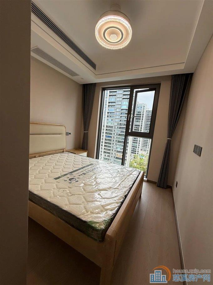 中交玉宸园 143平 全新精装 首次出租