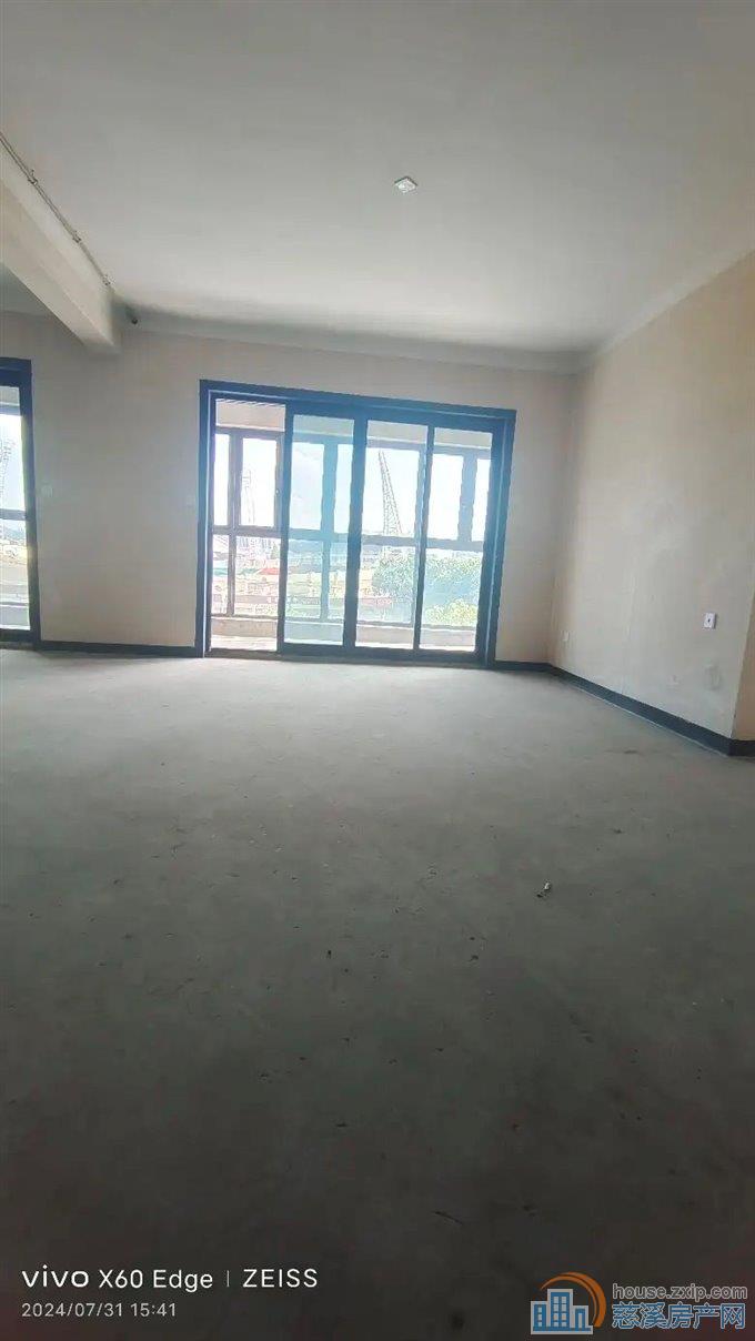 辉逸云庭 总高9层洋房 送车位