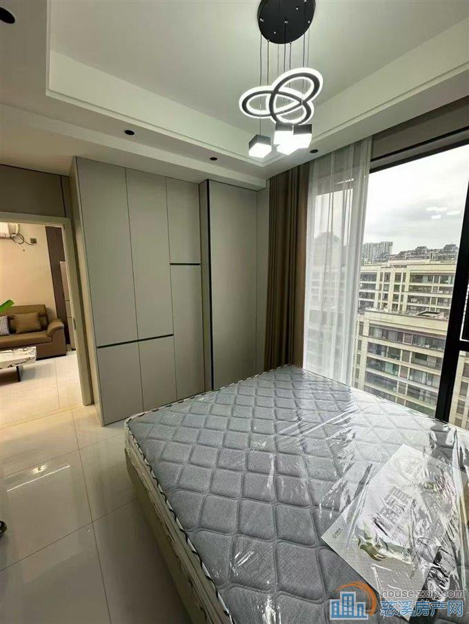 出租溪上旦山府一室一厅2400