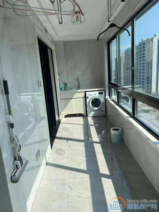 中交盛湖美庐湖景房126平洋房299万