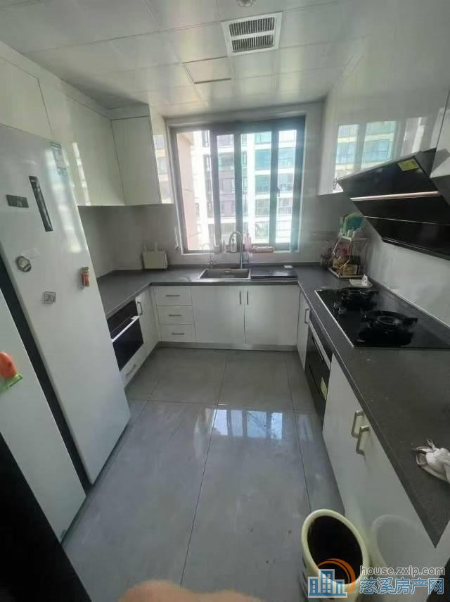 中交盛湖美庐湖景房126平洋房299万