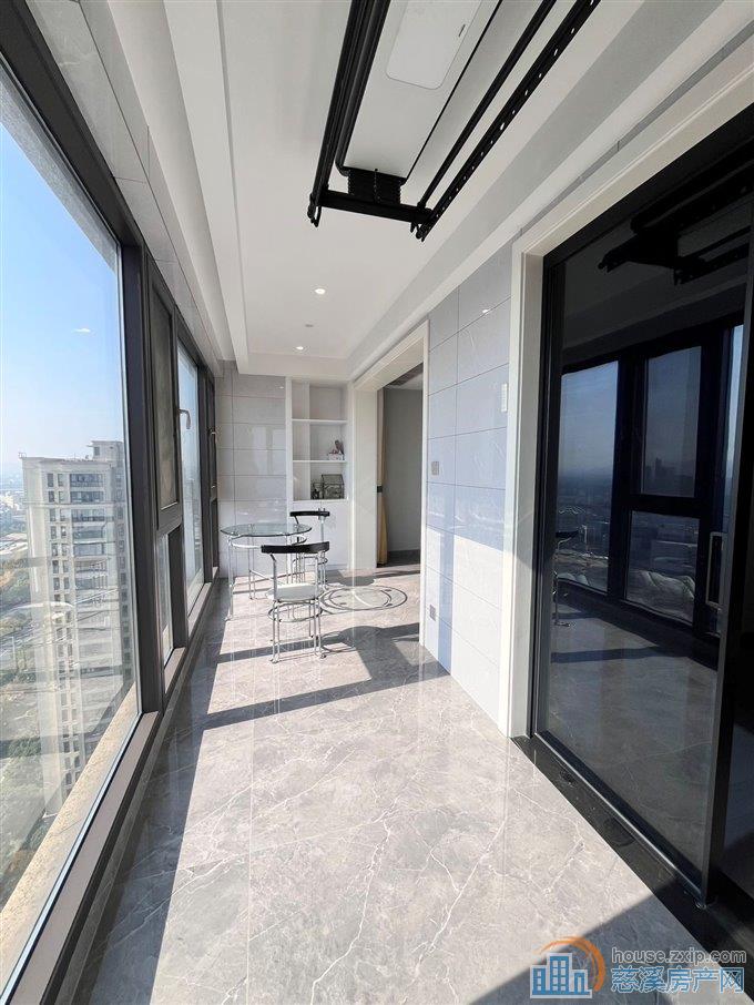 悦华府107平136万精装修