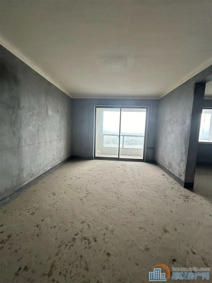 峙山庄园140平3室凤凰楼层带车位