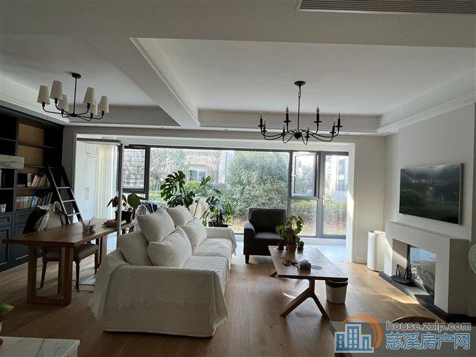 上东辰府130平229万精装修洋房