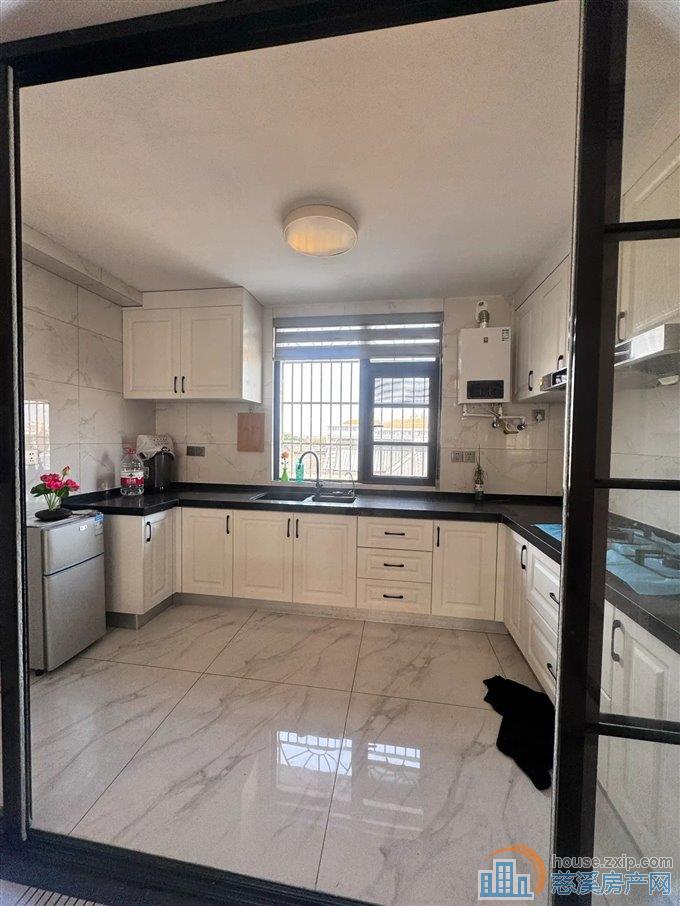 园丁新村 精装137平方99.8万低总价