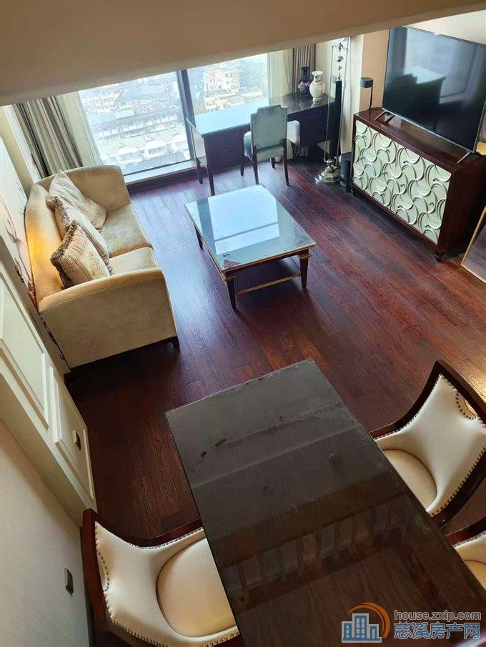 环球酒店伯爵公馆复式   近上林坊银泰