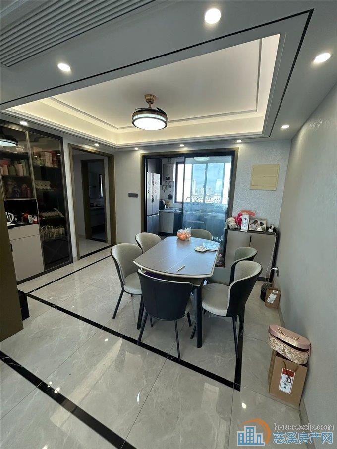 复地二期 精装126平方150万带车位