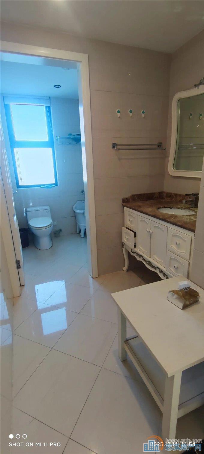 金色港湾小区   洋房 带车位