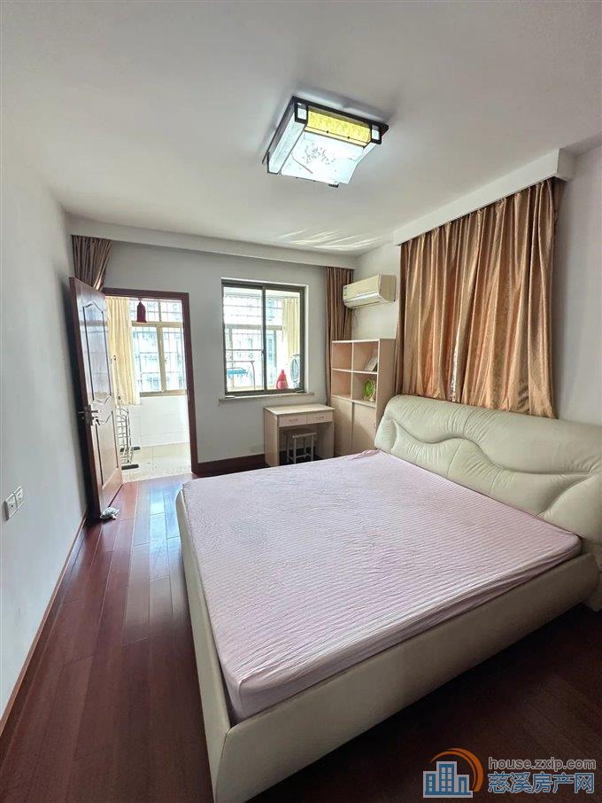 城东新村70平115万上林书包3楼