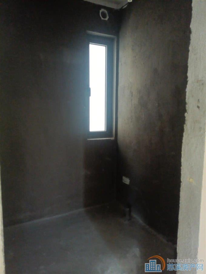 江樾潮启141平洋房带车位毛坯满2