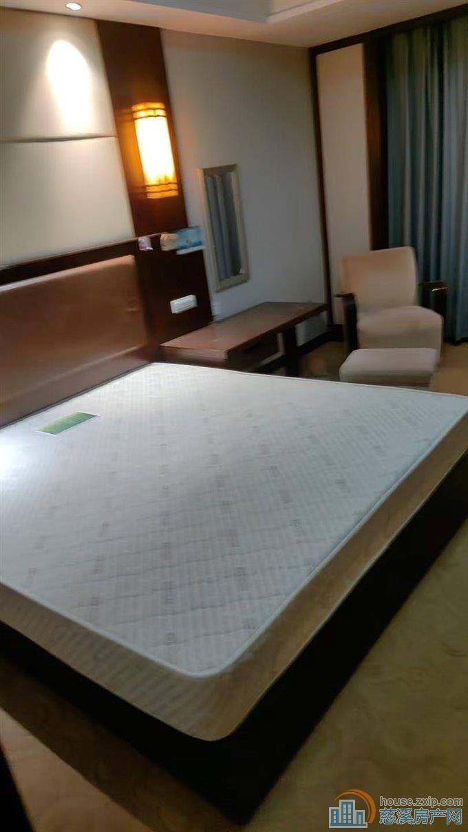 出租【波斯曼】精装一室一卫 无厨房 600-1000元每月