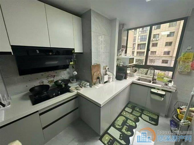 尚德家园90平十车位十储藏间精装99