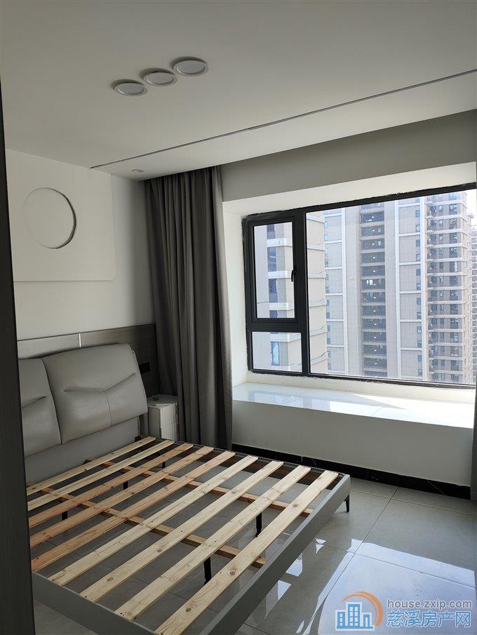 新河坊   悦未来  二室   3000