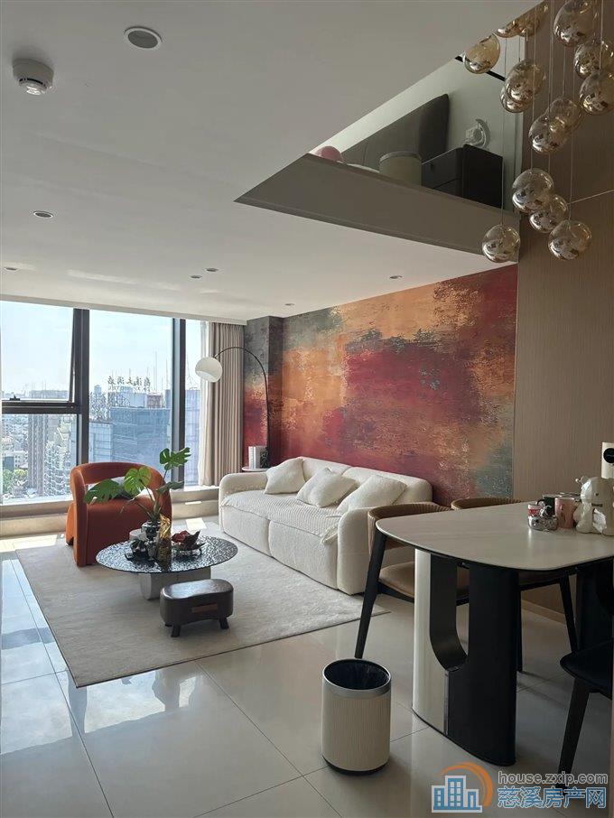 水映天成 复式公寓 精装